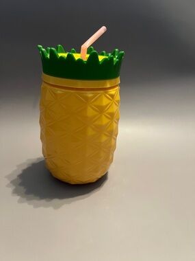 Fun Pineapple Tropical Tumbler with Straw - Summer Party Drinkware